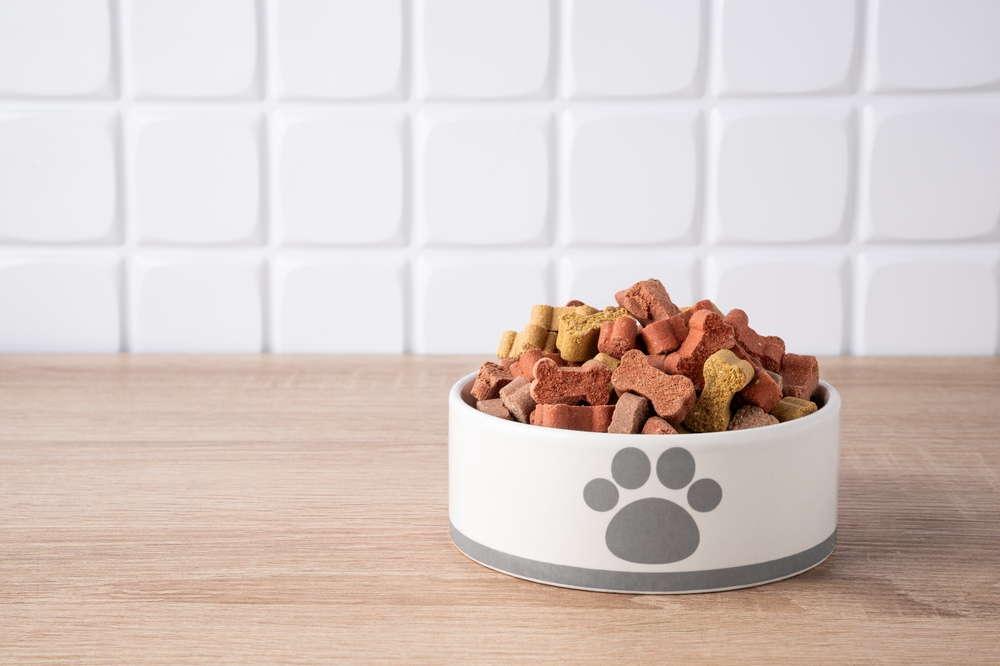 A simple guide to reading pet food labels